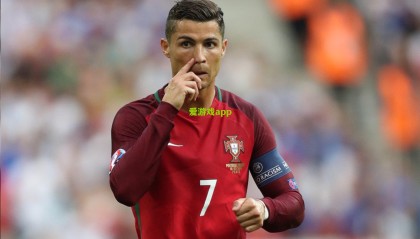 为防守库里拼劲全力 湖人全场使出16次包夹