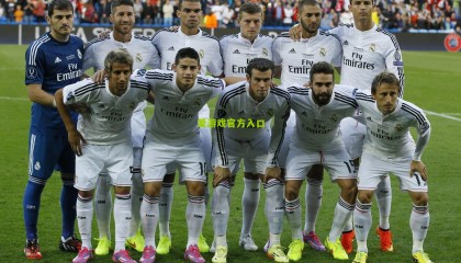 拉尔斯·本德生涯告别战主罚点球，多特门将礼让成足坛佳话