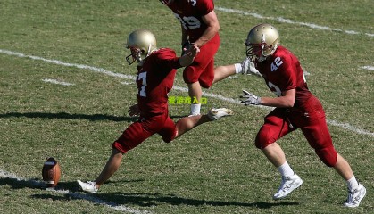 京媒前瞻国足新一期集训，阵容或注入新鲜血液，门将位置韩佳奇有望迎召唤