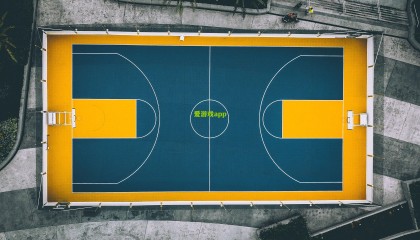 曼城半场遭伯恩利顽强阻击 埃斯泰夫乌龙送礼安东尼折射扳平