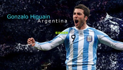 曼联冬窗策略浮现，齐尔克泽进入离队名单，梅努未来悬而未决引关注