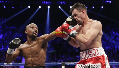 足总杯惊天冷门！利物浦遭英冠副班长绝杀，埃利奥特送点葬送晋级路